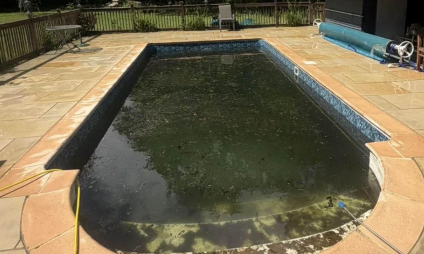 Pool surround before treatment